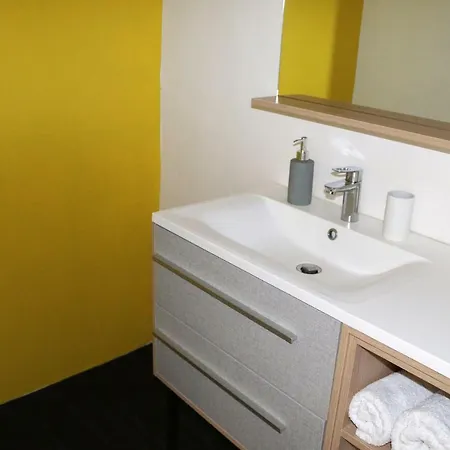 In Situ Guest house 2*